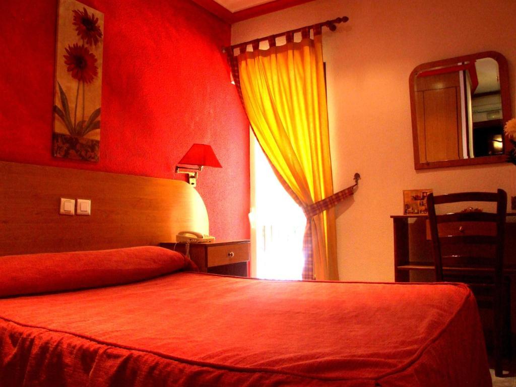 Hostal Santa Marta Аранхес Стая снимка